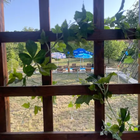 Kuca Sa Pogledom بيت للعطل سرمسكي كارلوفيتش